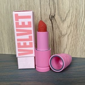 Jeffree star velvet trap lipstick in shade ranch girl NIB